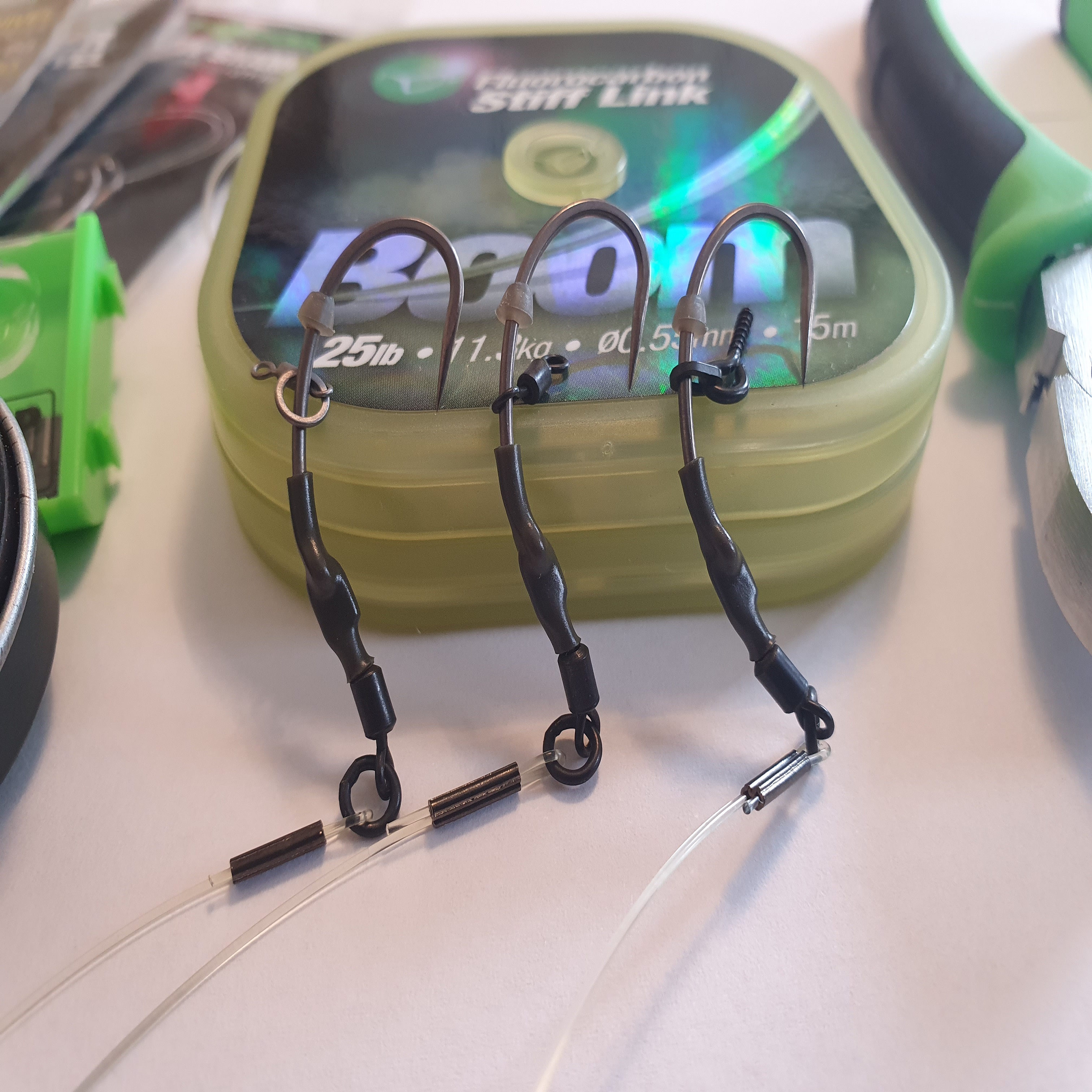ronnie spinner rig hook and kicker detail